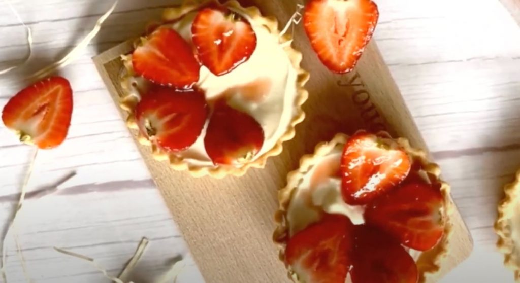 Strawberry-Ricotta Tartlets Recipe