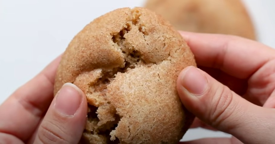 speculoos cookie butter-stuffed snickerdoodles recipe