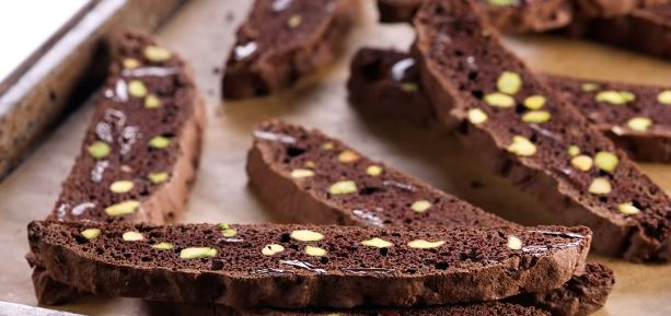 cranberry pistachio chocolate biscotti recipe