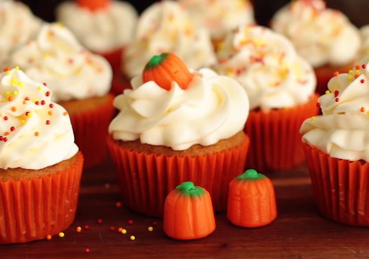 pumpkin pie cupcakes with cream cheese whipping cream recipe