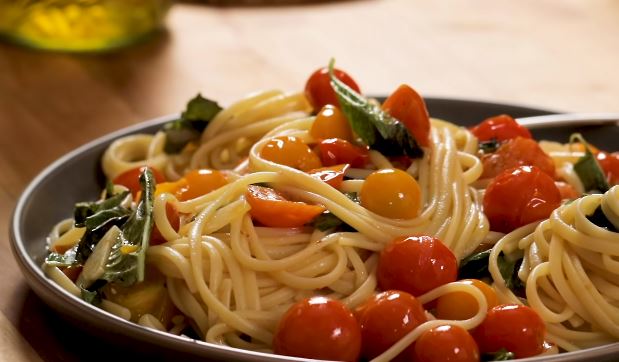 fettuccine with cherry tomatoes and watercress recipe