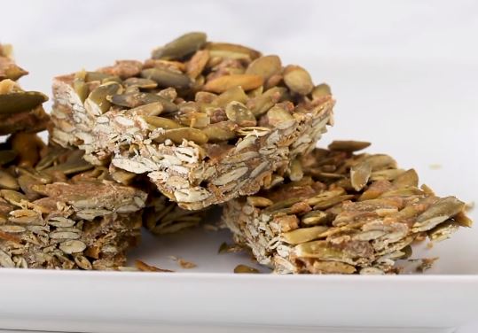 spiced pumpkin seed cranberry snack bars recipe