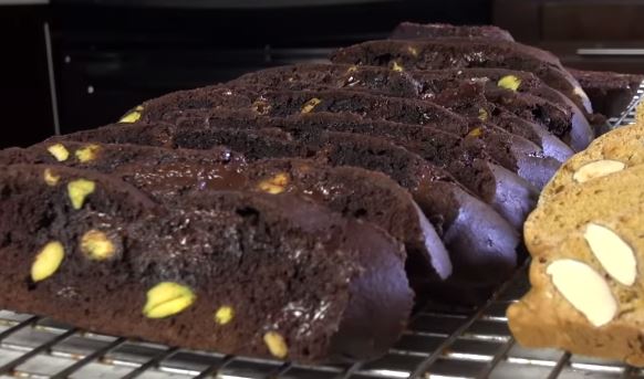 chocolate pistachio biscotti recipe