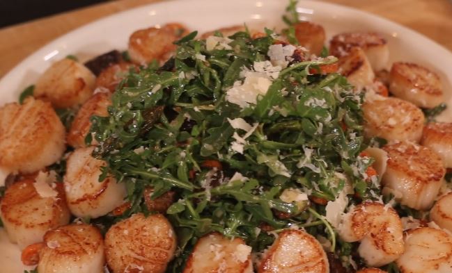 sea scallops, arugula, and beet salad recipe