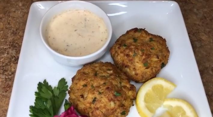 crab cakes with quick tartar sauce recipe