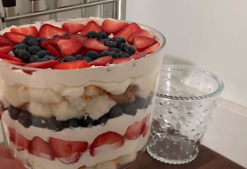angel cake and blueberry trifle recipe
