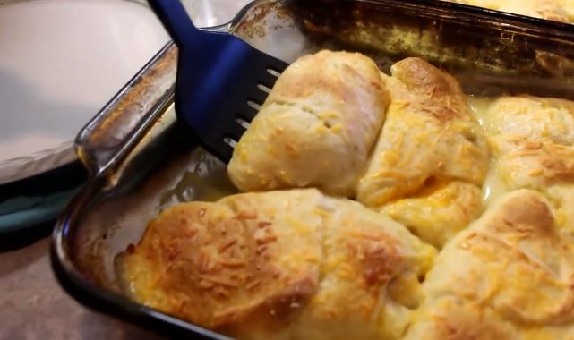 chicken crescent roll casserole recipe