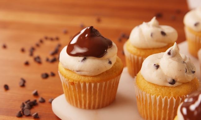 chocolate cannoli cupcakes recipe