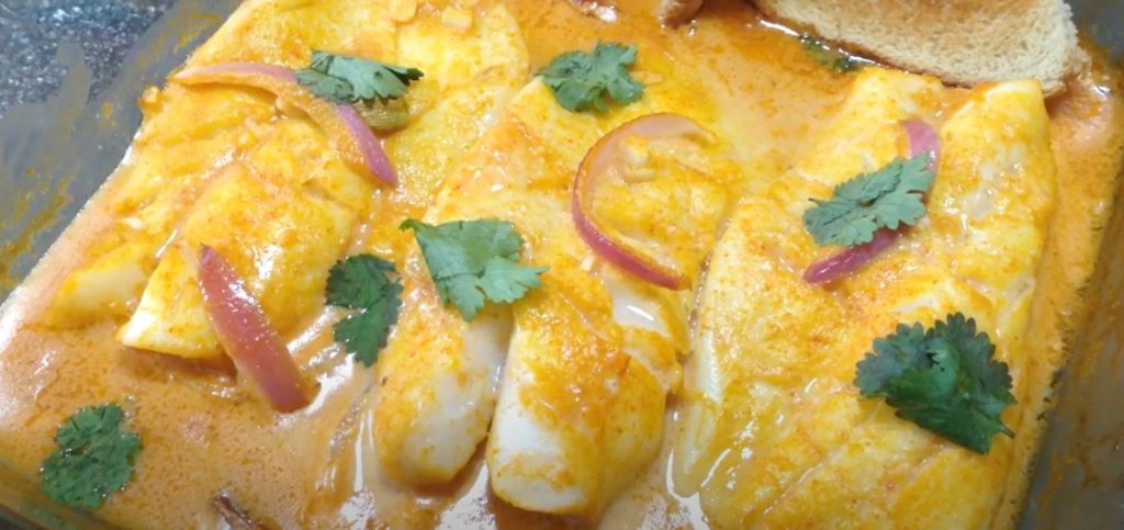 orange roughy on rice with thai-spiced coconut sauce recipe