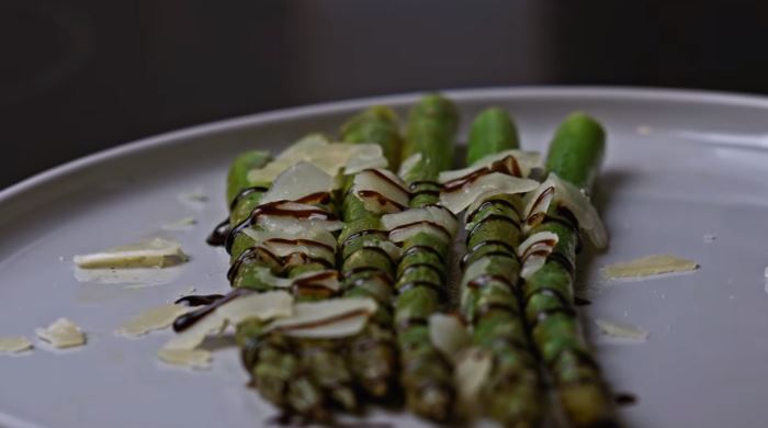 pan-fried minty asparagus recipe