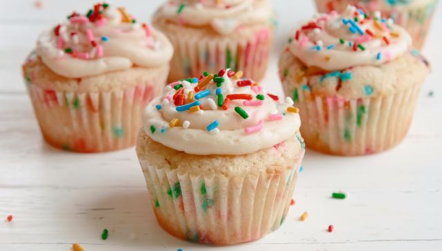 homemade funfetti cupcakes recipe