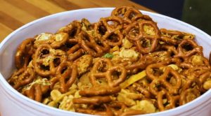 pretzels and mixed nuts snacks recipe