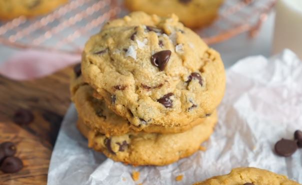 peanut butter cookies with chocolate chunks recipe