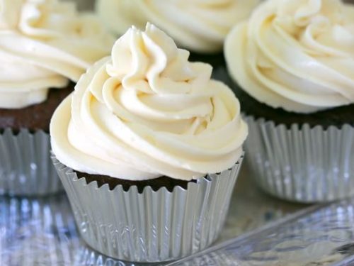 chocolate cupcakes with creamy frosting recipe