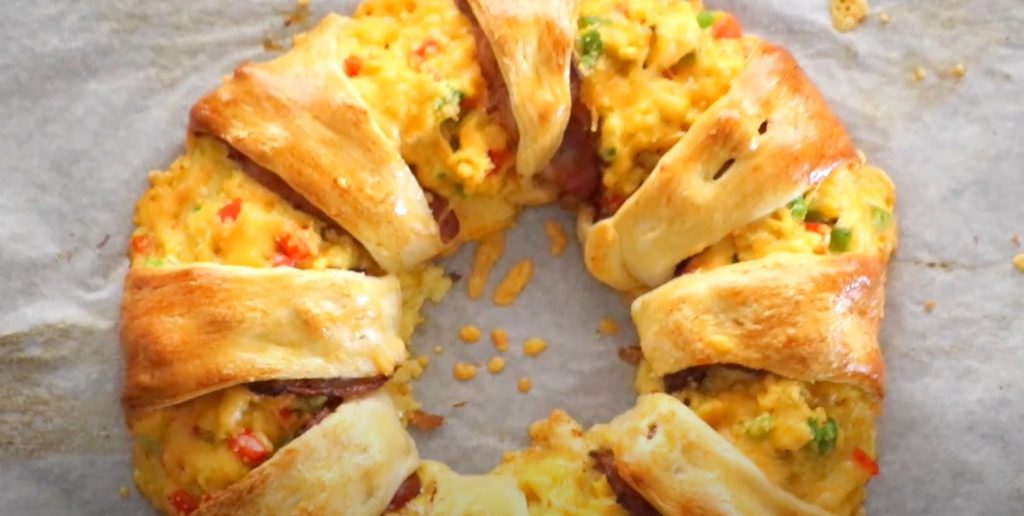 Easy Breakfast Taco Ring Recipe - WhitneyBond.com