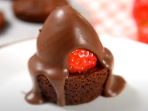 chocolate covered strawberry brownie bites recipe
