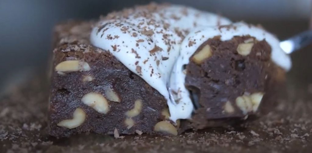 snickers brownie bites recipe