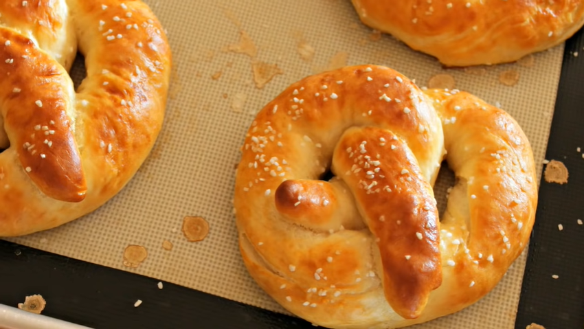 amish-style soft pretzels recipe