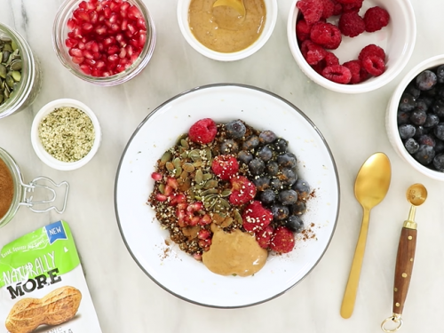 berry quinoa breakfast bowls recipe