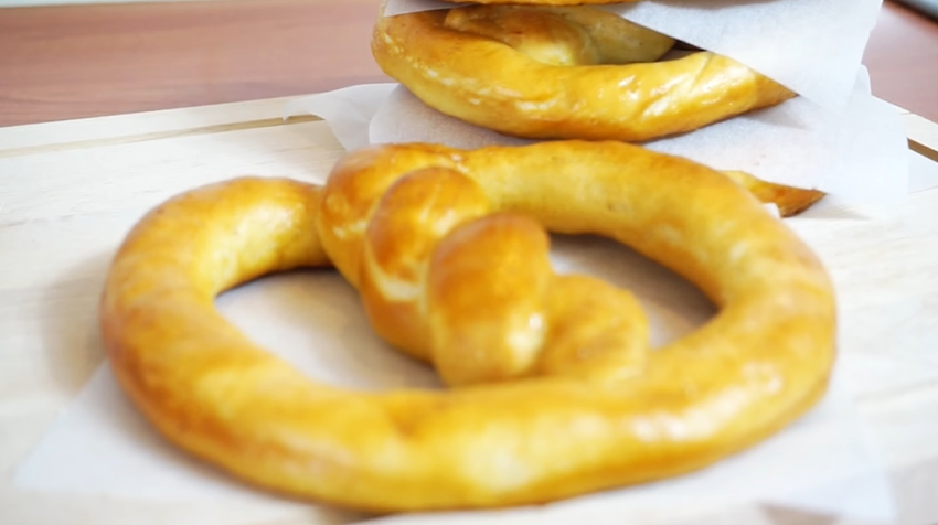 Buttery Soft Pretzels  RECIPE