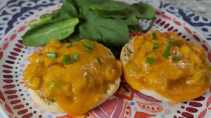 https://recipes.net/wp-content/uploads/portal_files/recipes_net_posts/2021-10/english-muffin-tuna-melts-recipe-300x168.png