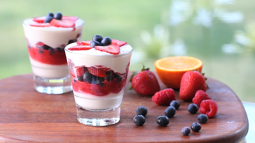 fresh berry parfaits recipe