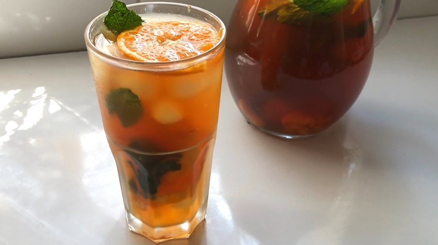 freshly brewed iced tea with fresh mint recipe