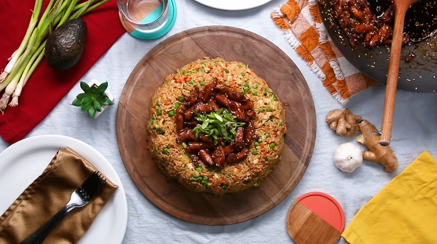 https://recipes.net/wp-content/uploads/portal_files/recipes_net_posts/2021-10/fried-rice-chicken-teriyaki-cups-recipe.png