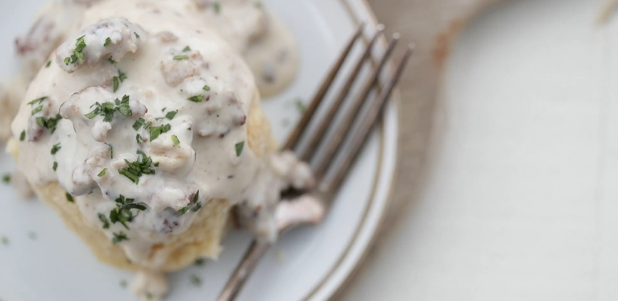 homemade biscuits and gravy recipe