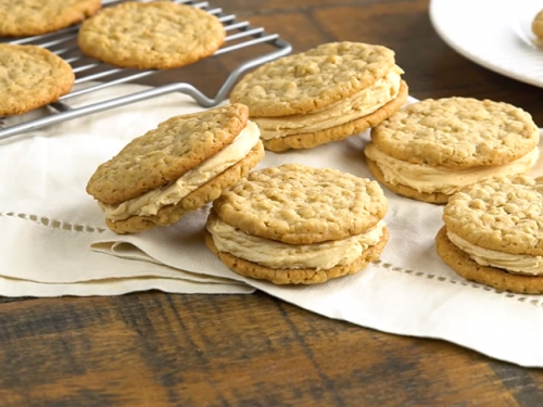 peanut butter cookie sandwiches (do-si-dos copycat) recipe