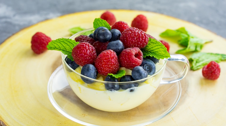 pineapple and berries parfait recipe