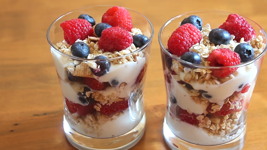 ricotta and summer berry parfait recipe