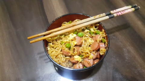 Rice Noodles vs Egg Noodles: What Are the Differences? - Recipes