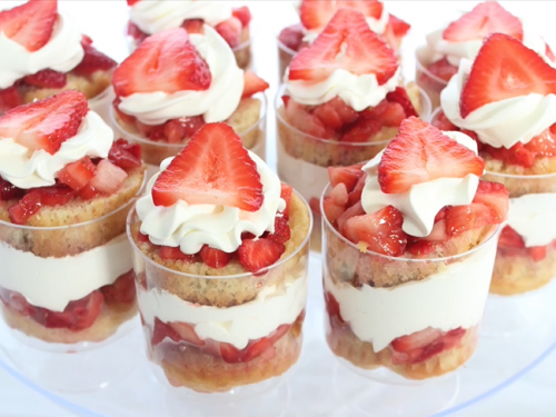strawberry pancake trifle recipe