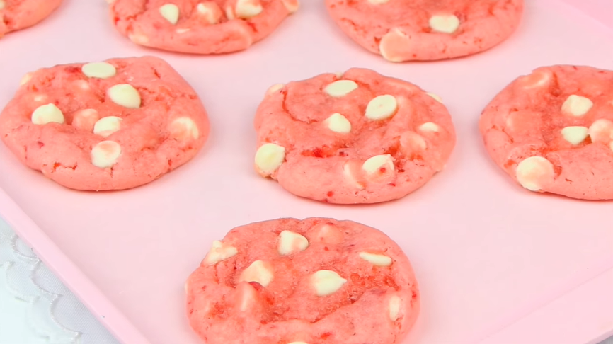 strawberry white chocolate chip cookies recipe