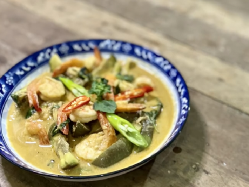 thai green curry coconut shrimp with basil recipe