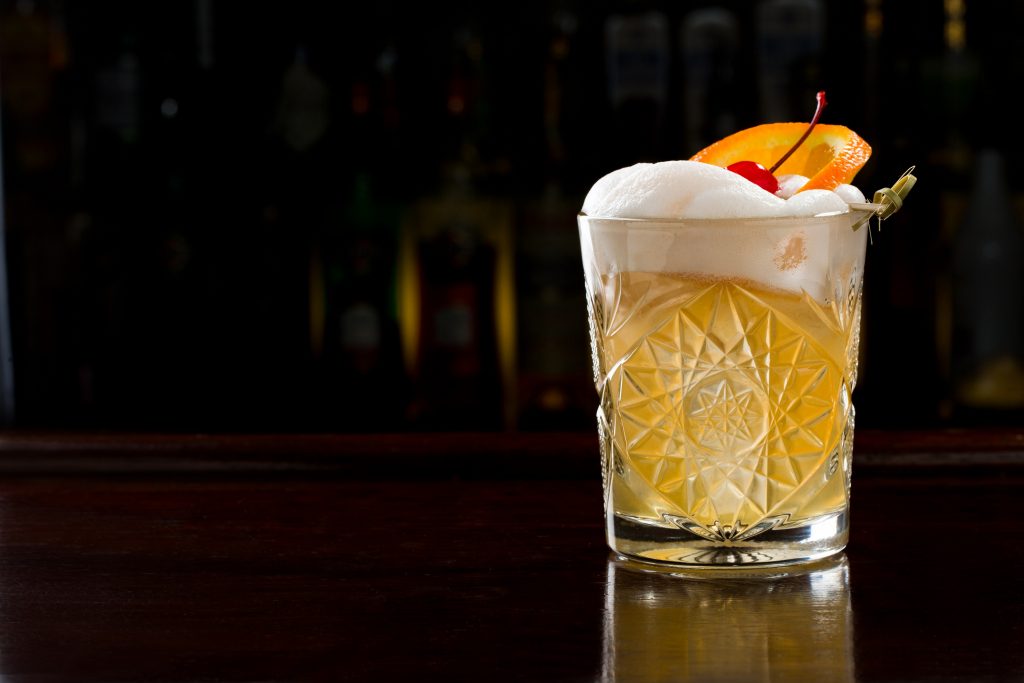 https://recipes.net/wp-content/uploads/portal_files/recipes_net_posts/2021-10/whiskey-sour-cocktail-recipe-1024x683.jpeg