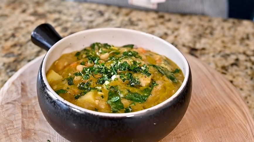 white bean, spinach & pesto soup recipe