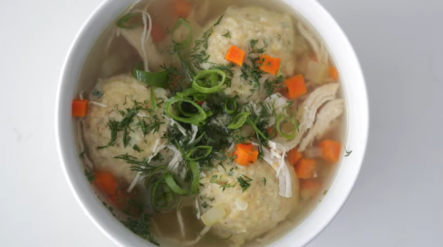 https://recipes.net/wp-content/uploads/portal_files/recipes_net_posts/2021-11/matzo-ball-soup-recipe.png