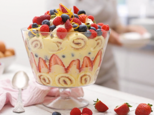 summer berry trifle recipe